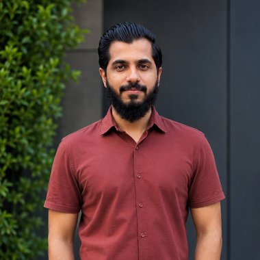 Husnain A. - Freelance Ai Prompt Engineer