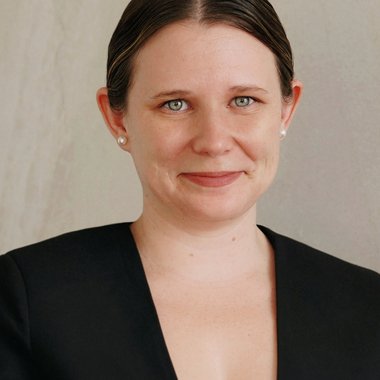 Veronica G. - Freelance Social Media Manager