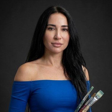 Debora Y. - Freelance Project Manager