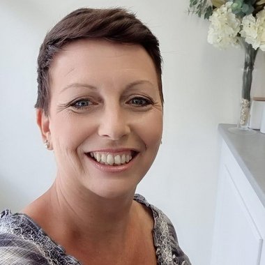 Ellen P. - Freelance Graphic Designer