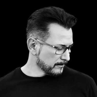 Eric M. - Freelance Brand Designer