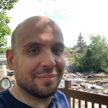 Roberto T. - Freelance Content Creator