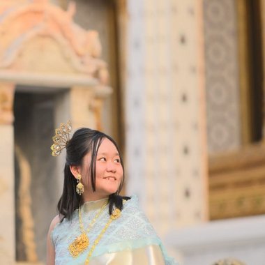 Yuriko w. - Freelance Artist