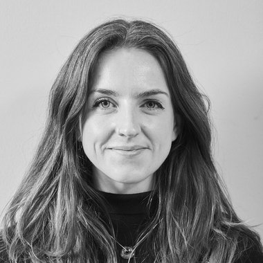 Elspeth - Freelance Graphic Designer