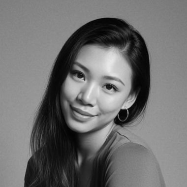 Eve K. - Freelance Logo Designer