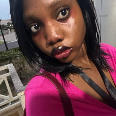 Osineye M. - Freelance Assistant Editor