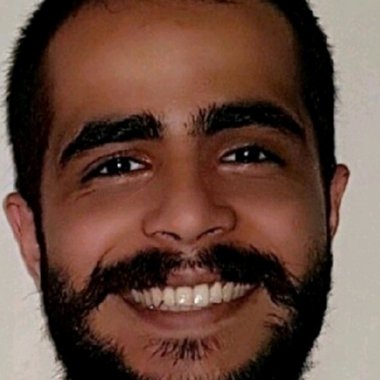 Husein S. - Freelance Designer