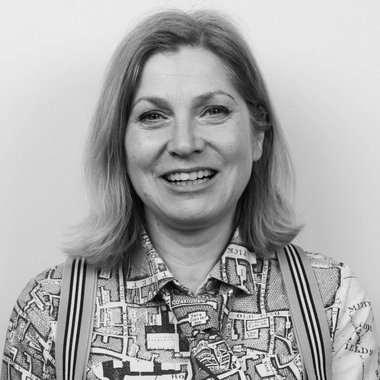 Kirsty C. - Freelance Graphic Designer