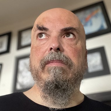 Patrick L. - Freelance Graphic Designer