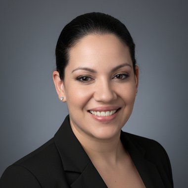 SAMANTHA F. - Freelance Graphic Designer