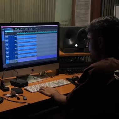 Hritik D. - Freelance Mixing Engineer