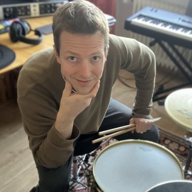 Benjamin W. - Freelance Drummer