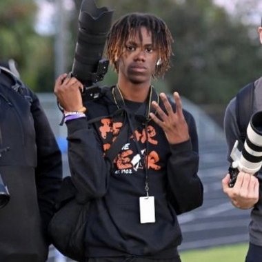 nigelzeditz - Freelance Graphic Designer