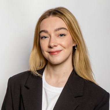 Nadine P. - Freelance Social Media Freelancer