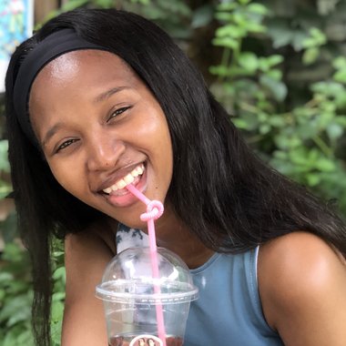 Mpumi - Freelance Presenter
