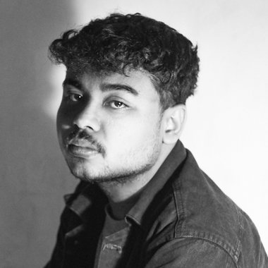 Andre S. - Freelance Graphic Designer