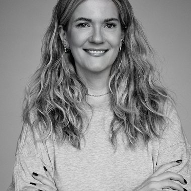 Lisa w. - Freelance Packaging Designer