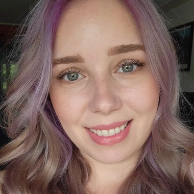 Jenn F. - Freelance Graphic Designer