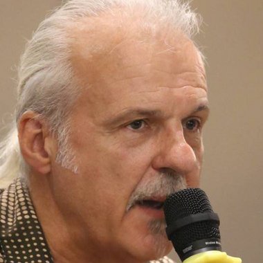 Mark S. - Freelance Graphic Designer