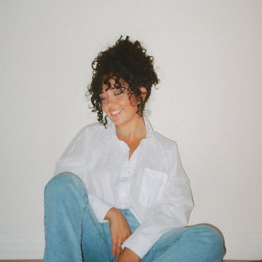 Ana A. - Freelance Graphic Designer