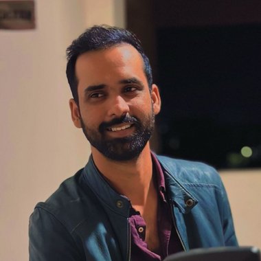 zeeshanahmedk933466 - Freelance Script Supervisor