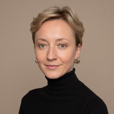 Olesia B. - Freelance Designer