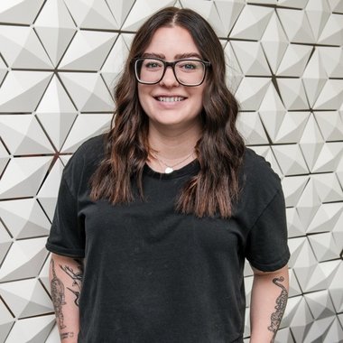 Elly L. - Freelance Brand Designer