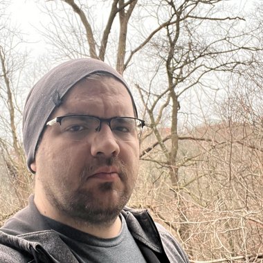 Benjamin B. - Freelance Video Editor