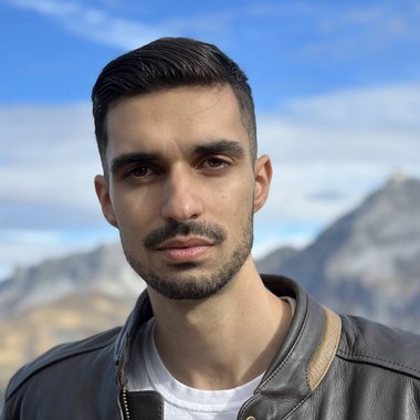 Dragos F. - Freelance Developer