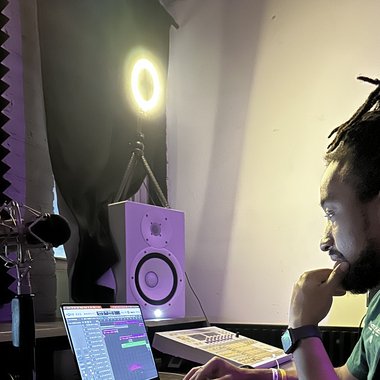 Qcola - Freelance Mastering Engineer