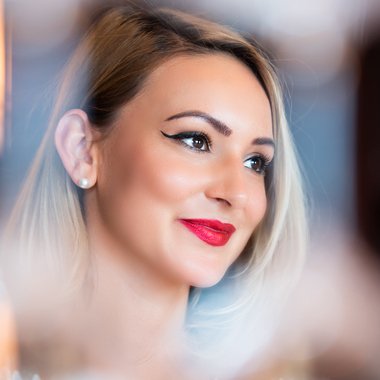 Oana T. - Freelance Video Editor