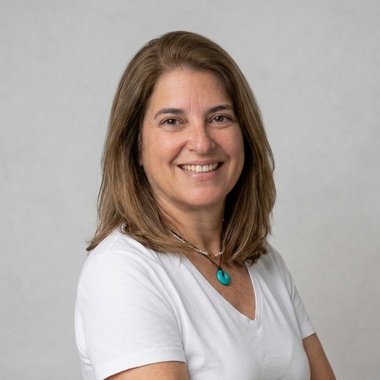 Nathalie S. - Freelance Graphic Designer