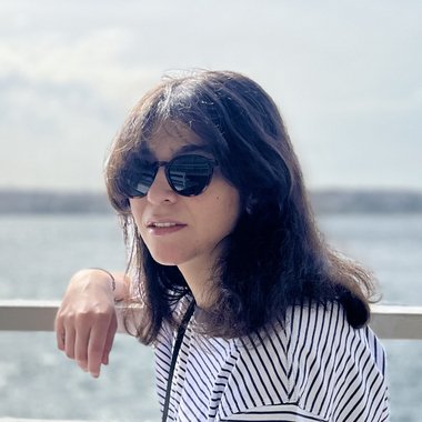 kimiya v. - Freelance Graphic Designer