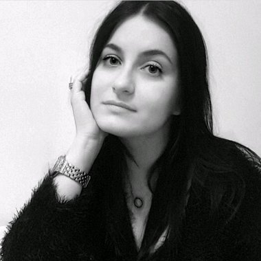 Andreea B. - Freelance Product Designer