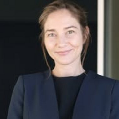 Indea L. - Freelance AI Prompt Engineer