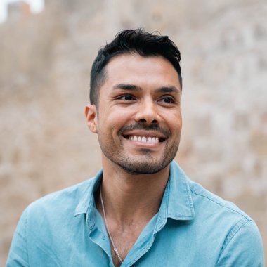 Hector S. - Freelance Web Developer