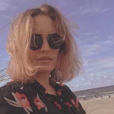 Zuzanna S. - Freelance Voiceover Artist