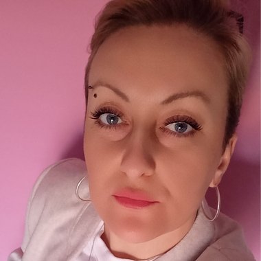 Angela S. - Freelance Digital Marketer