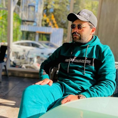 M. M. - Freelance Pitch Deck Designer