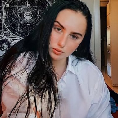 Eva F. - Freelance Social Media Manager