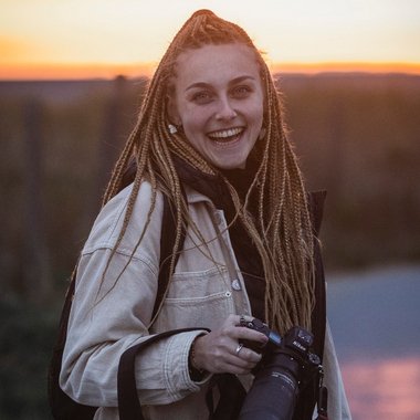 Karolina K. - Freelance Videographer