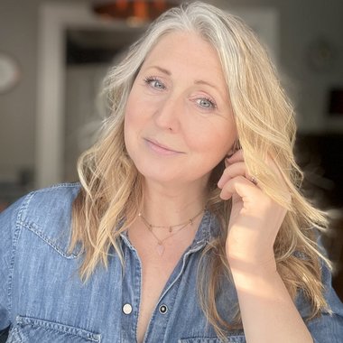 Suzanne H. - Freelance Line Producer