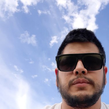 SebastianGMZ - Freelance Graphic Designer
