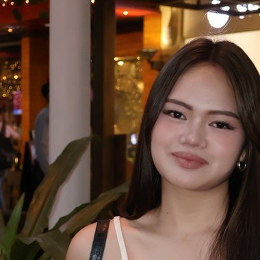 Aira A. - Freelance Graphic Designer