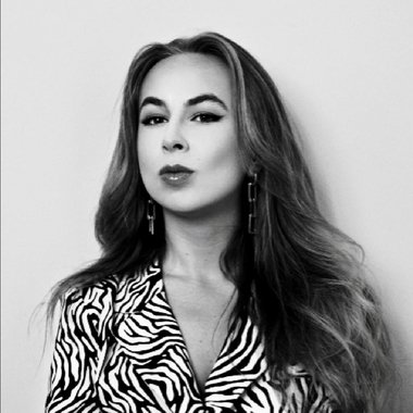 Osvalda - Freelance Brand Designer