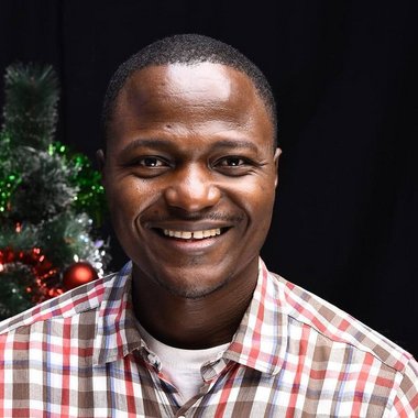 Joshua - Freelance Graphic Designer