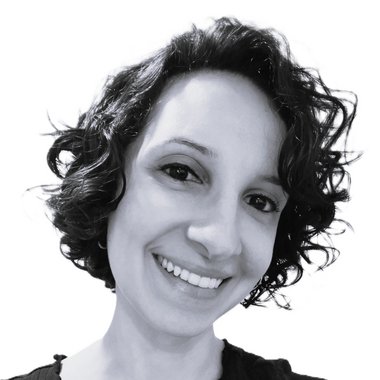 Ana B. - Freelance AI Prompt Engineer