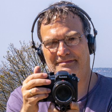 VIVID s. - Freelance Video Editor