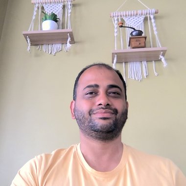 PRATIK S. - Freelance Web Developer