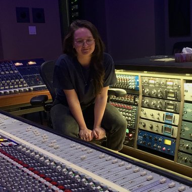 Zoe K. - Freelance Sound Engineer